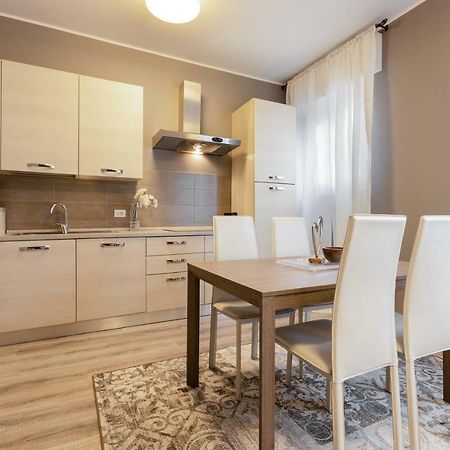 Verona Borgo Roma Apartment Екстер'єр фото