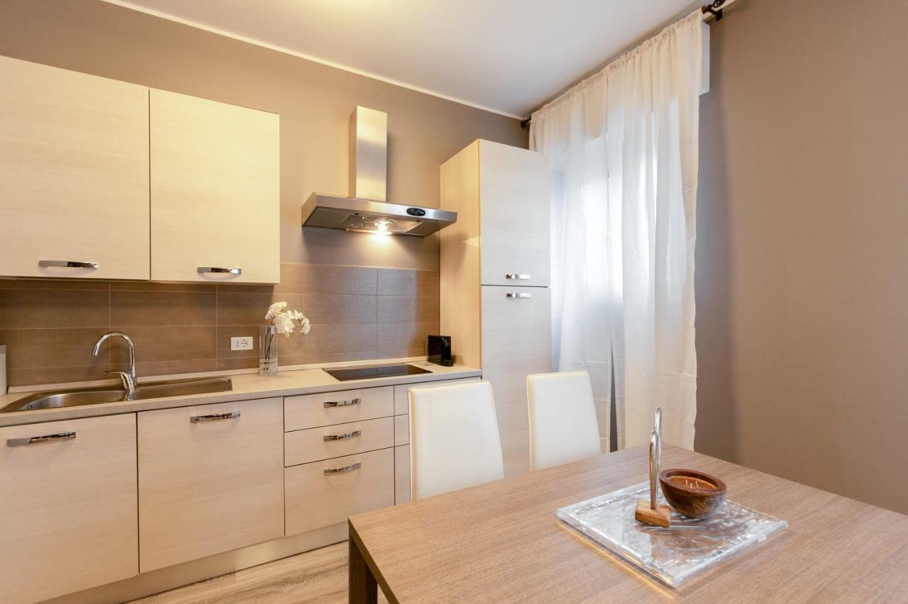 Verona Borgo Roma Apartment Екстер'єр фото